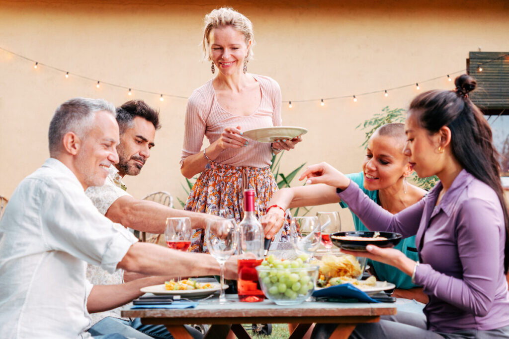 A Foodie’s Guide to The Groves at Cedar Creek Lake: Uncovering the Neighborhood’s Best Eats and Hidden Culinary Gems